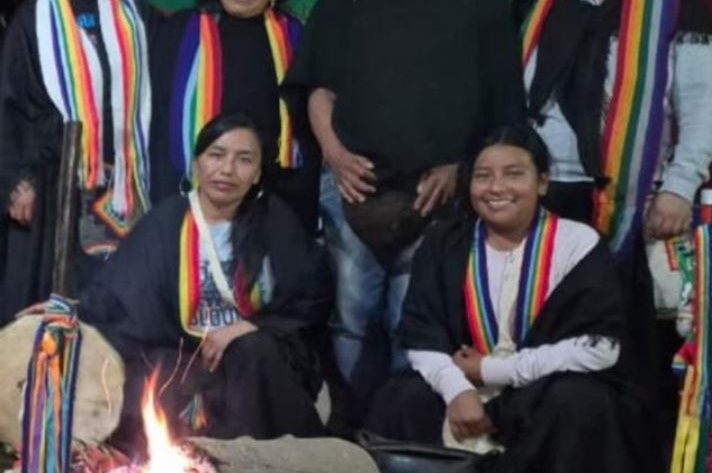 los 6 integrantes de raíces yanacona